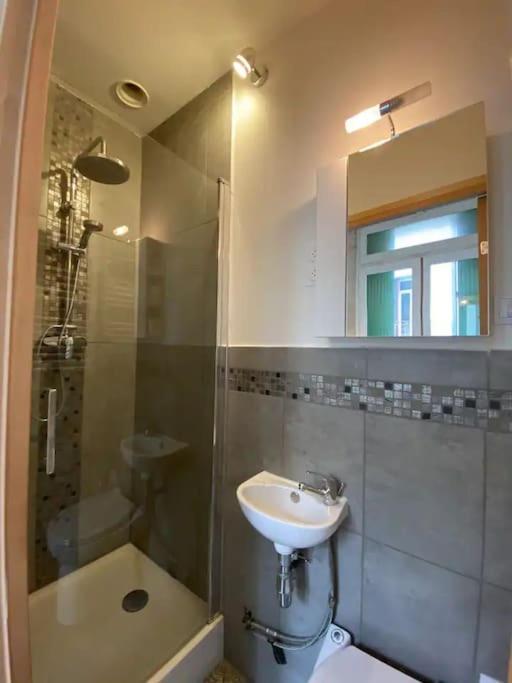 Cosy Et Fonctionnel En Centre Ville, Clinique Et Tram A 5mn, Situation Ideale ! Castelnau-le-Lez
